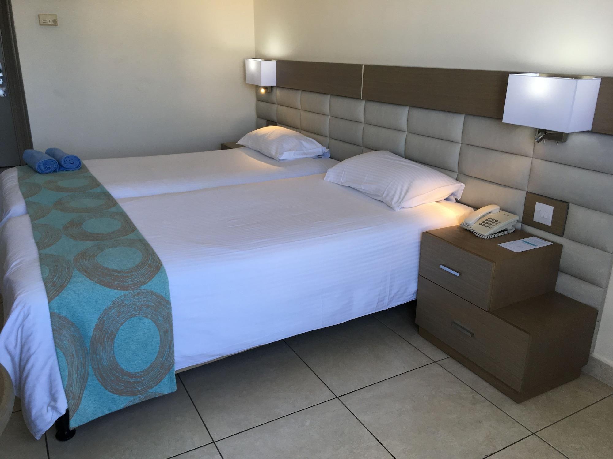 Avanti Hotel Paphos Ngoại thất bức ảnh