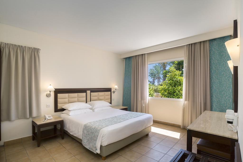 Avanti Hotel Paphos Ngoại thất bức ảnh