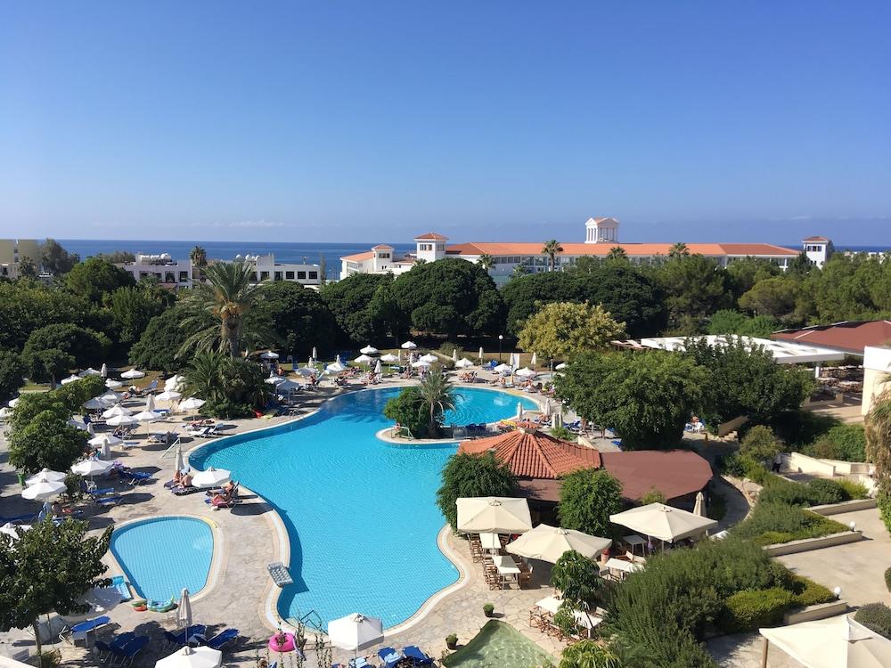 Avanti Hotel Paphos Ngoại thất bức ảnh