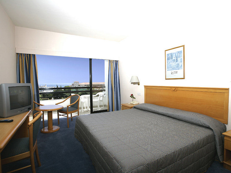 Avanti Hotel Paphos Ngoại thất bức ảnh